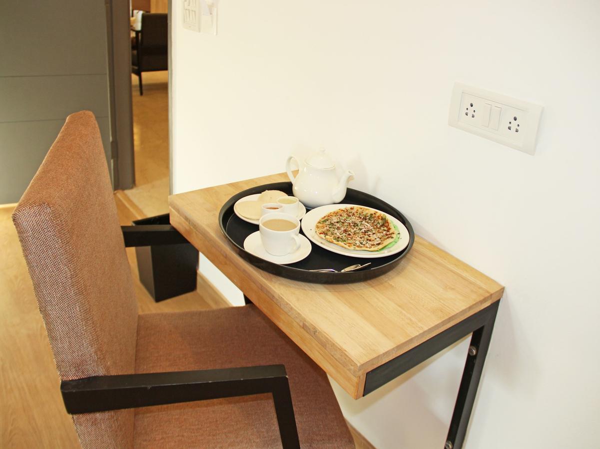 Oyo Townhouse 5 Jubilee Hills Hotel Haidarábád Kültér fotó